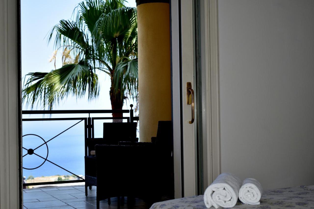 Taormina Lux & Elite Apartments - Taormina Holidays Esterno foto