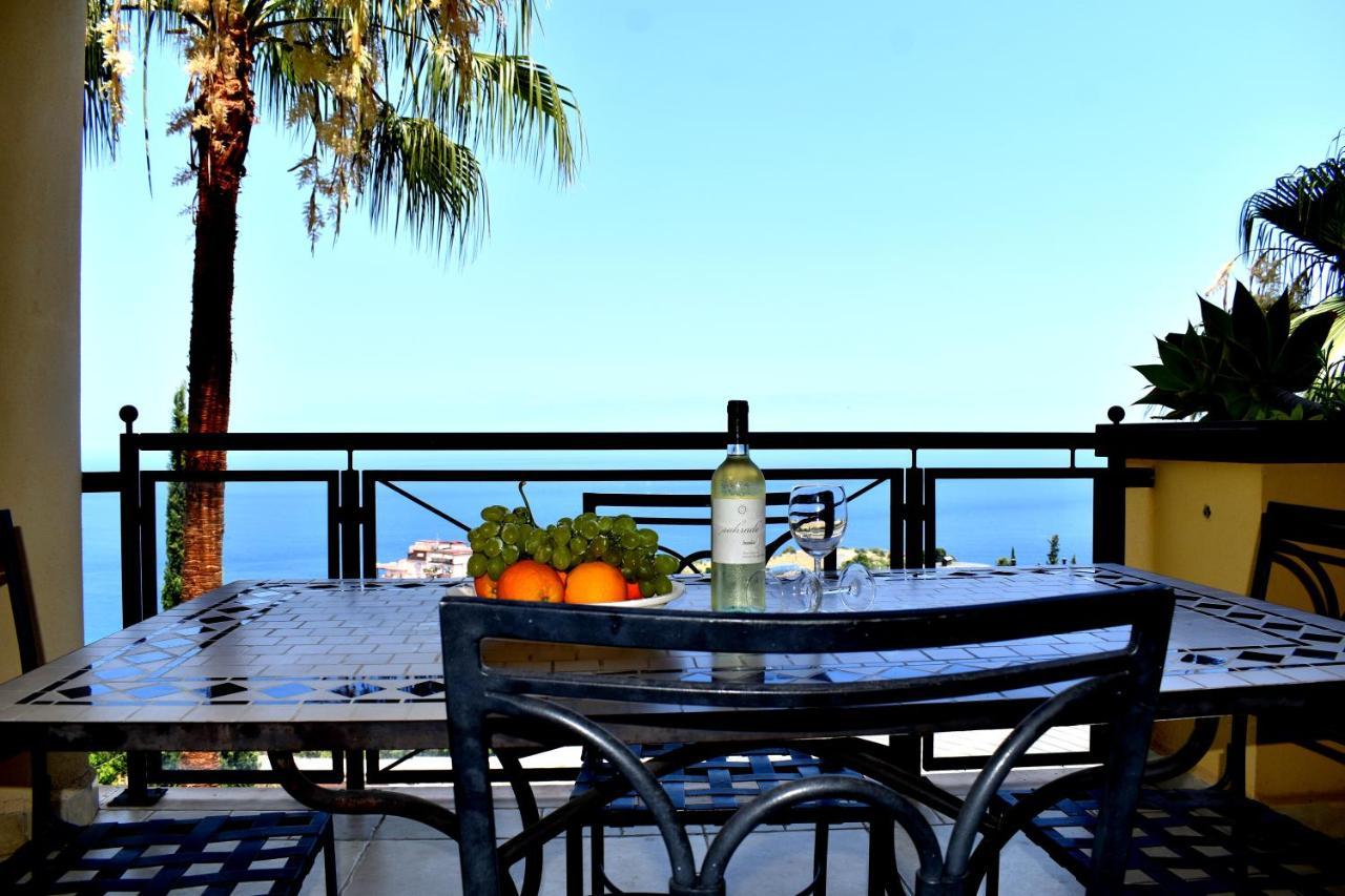 Taormina Lux & Elite Apartments - Taormina Holidays Esterno foto