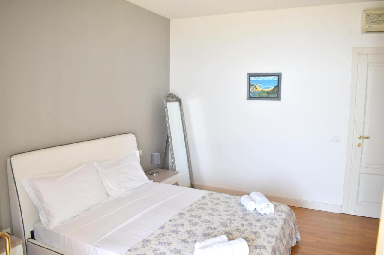 Taormina Lux & Elite Apartments - Taormina Holidays Esterno foto