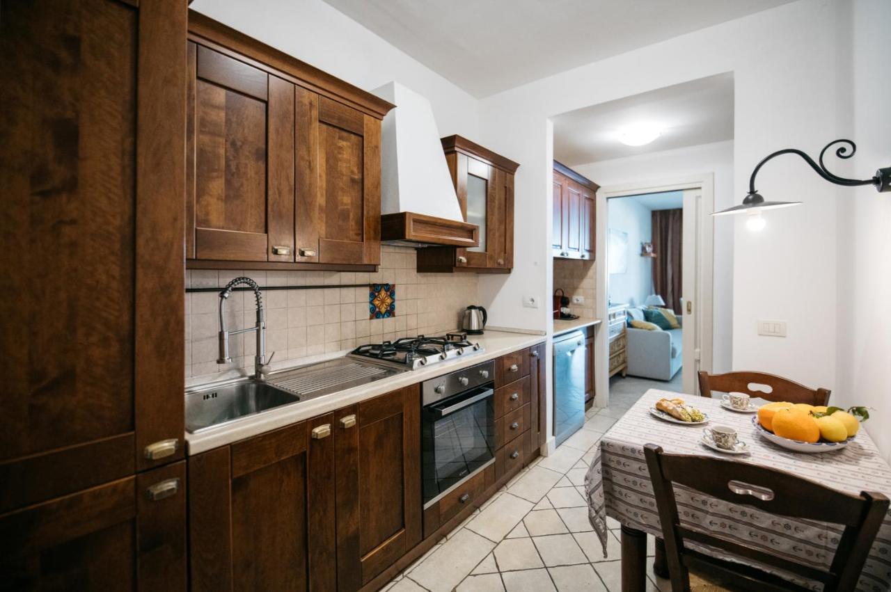 Taormina Lux & Elite Apartments - Taormina Holidays Esterno foto